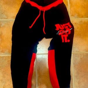 Men’s Nike sweatpants/joggers